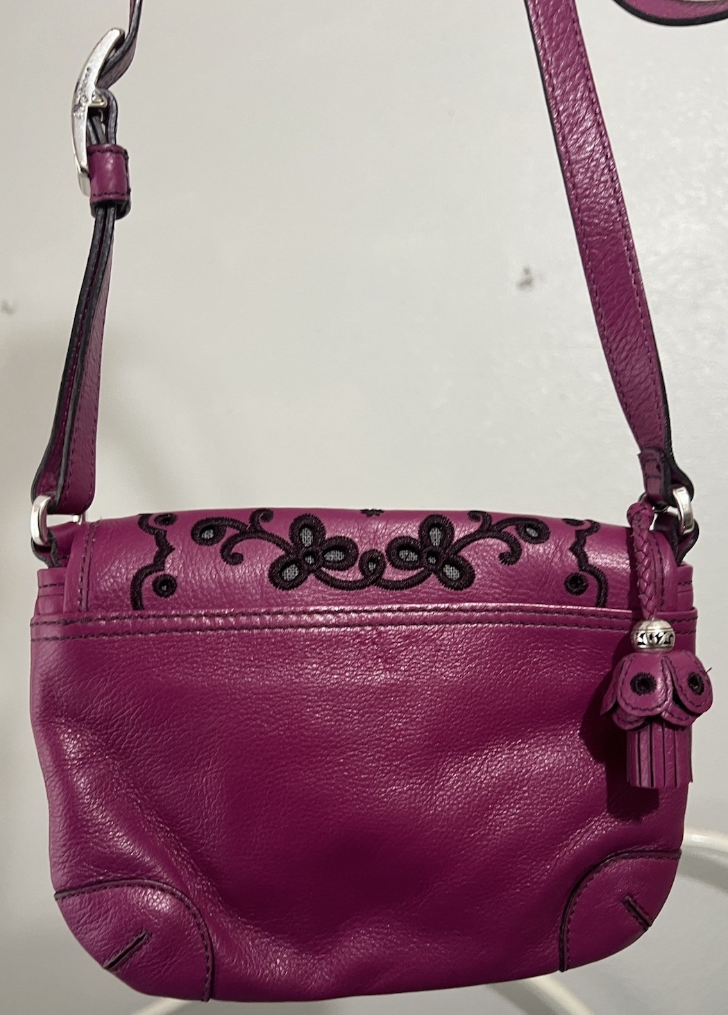 PONY BRIGHTON PATTA BAGUETTE FIORITA piccola MG pelle fucsia NO COPIA tracolla BaG
