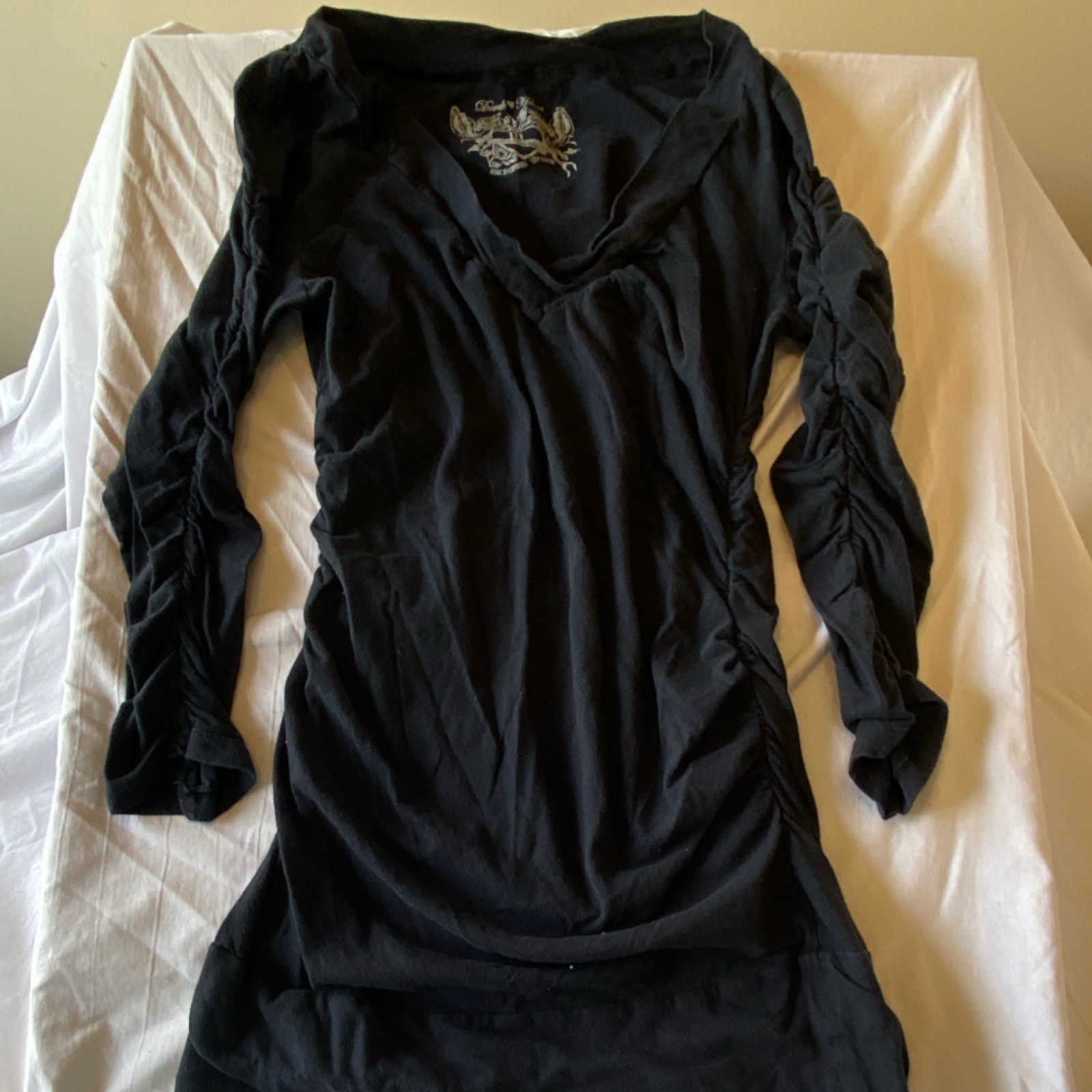 Derek Heart Women's M Black Knit V-Neck Long Sleeve Pullover Top