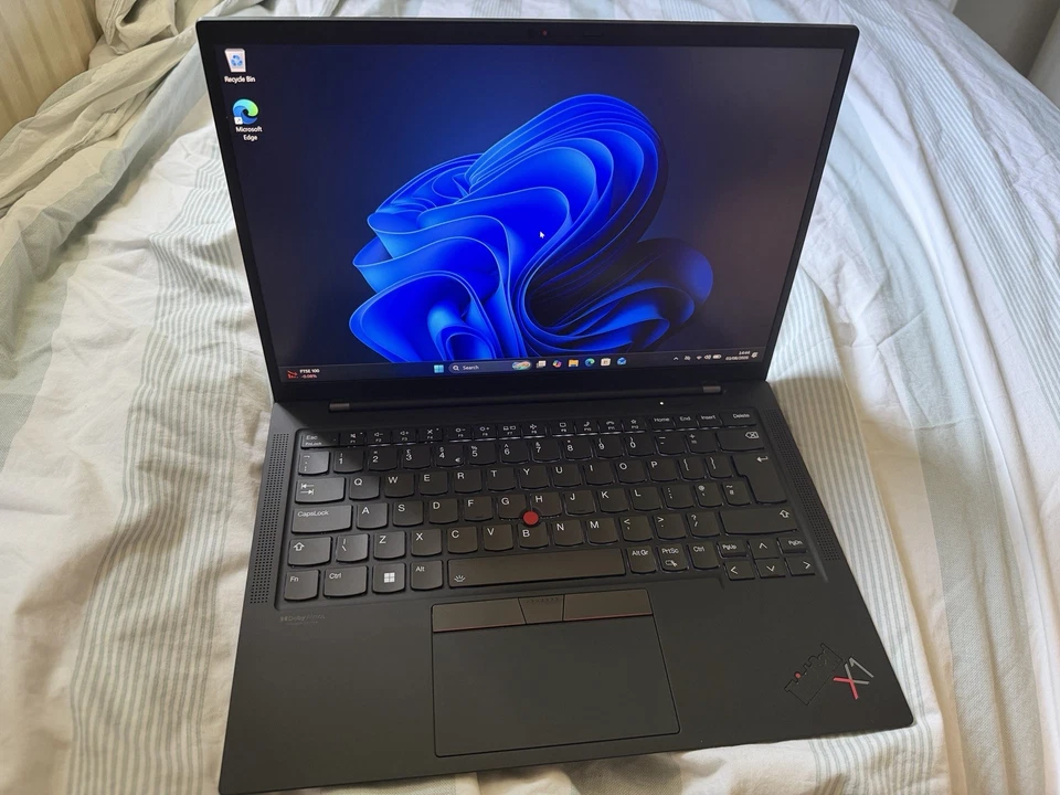Lenovo ThinkPad X1 Carbon G9 · i7-1165G7 · 16GB · 82TB, photo 1 of 5