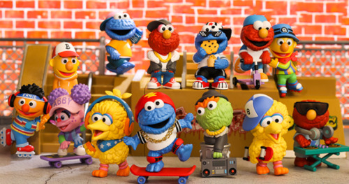 POP MART Sesame Street Trend Series Hip-hop Skating Fashion Confirmed Figure new - Picture 1 of 30