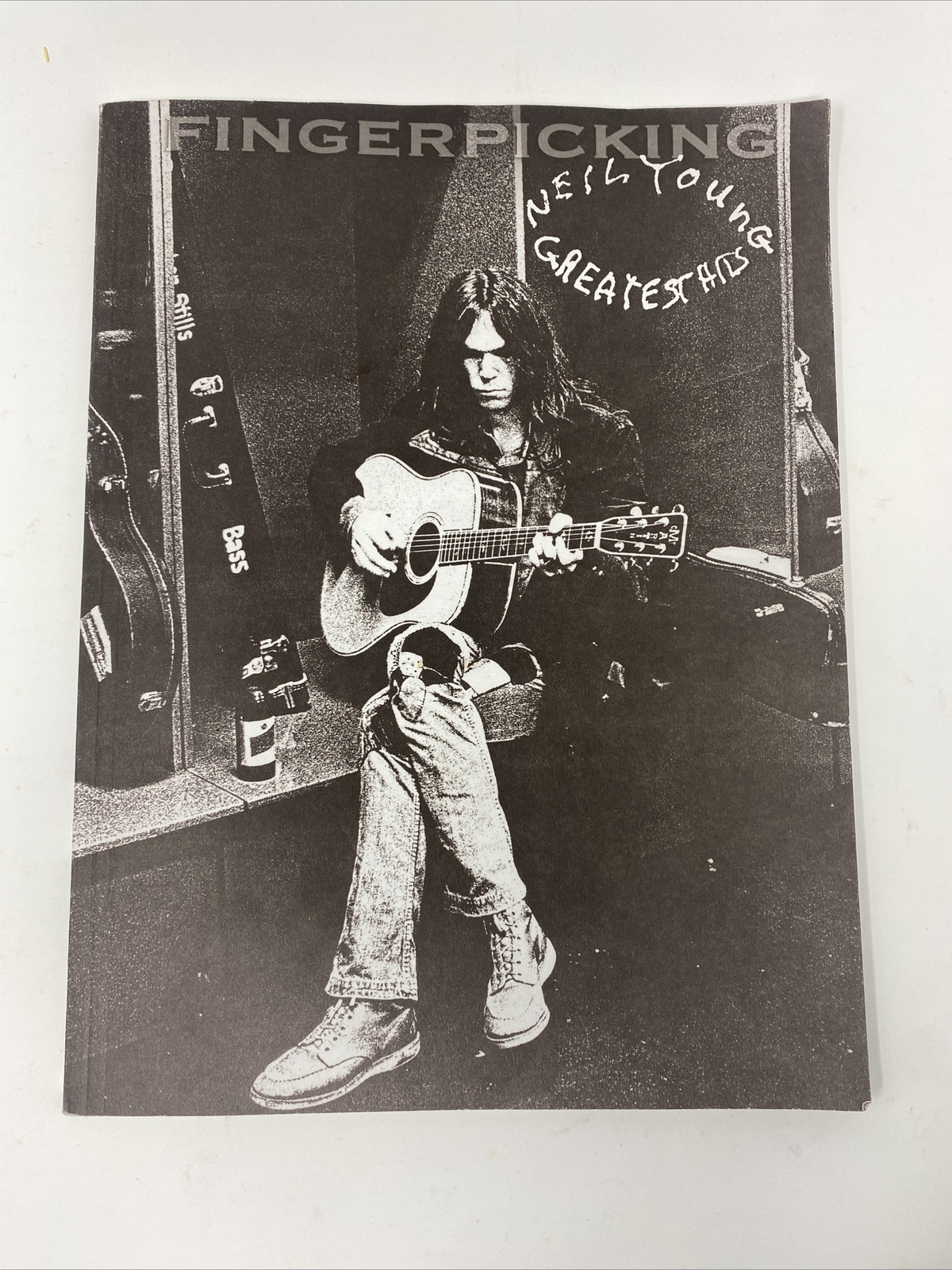 Hal Leonard Fingerpicking Neil Young Greatest Hits 9781423429548 eBay