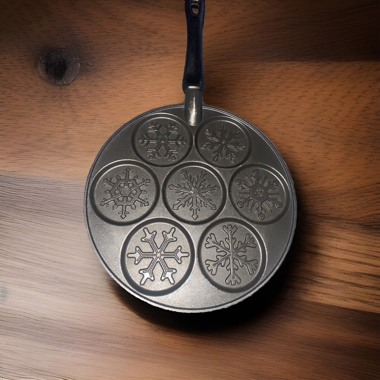 NORDIC WARE | Snowflake Falling Mini Pancake Griddle Pan | Non-Stick Coating