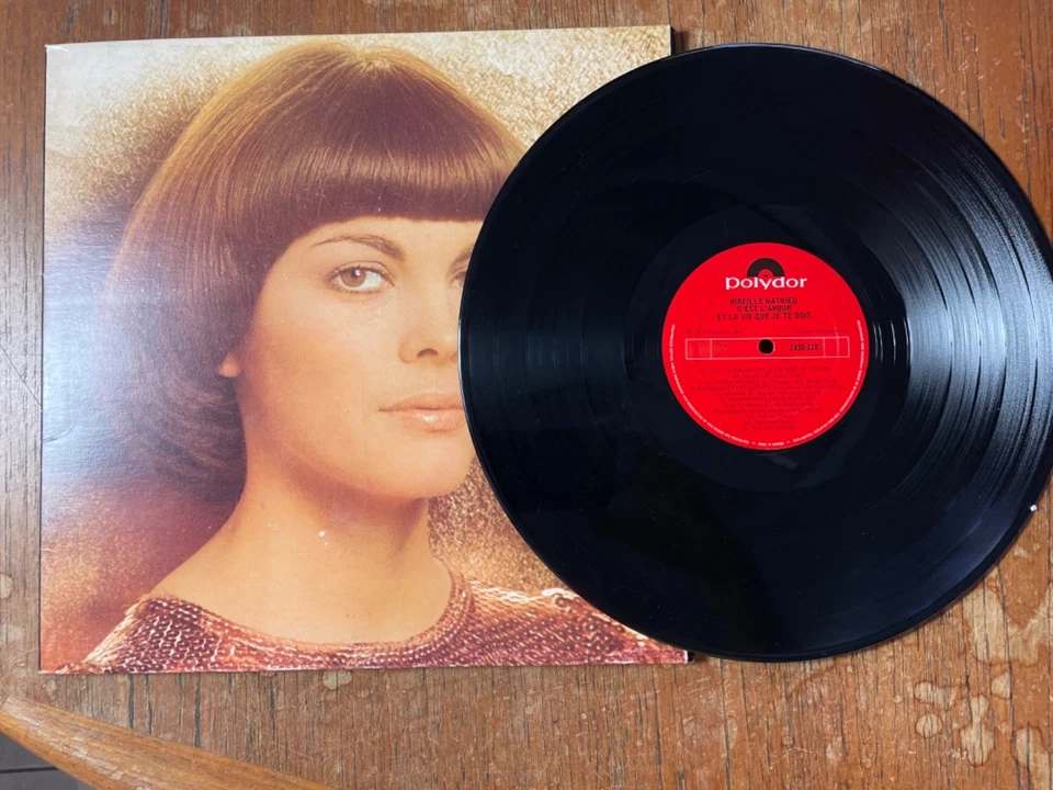 Mireille Mathieu – C'est L'amour Et La Vie Que Je Te Dois LP Tri-Fold VG - Image 2 of 4