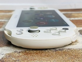 PS Vita PCH-2000 White ZA12 SONY PlayStation Japan Charger 8GB Tested EX DDP
