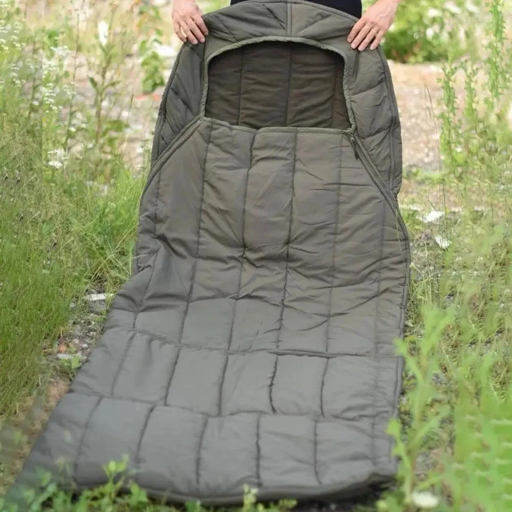 Sleeping Bag Giant up to -10 with fleece lining on synthetic winterizer💙💛