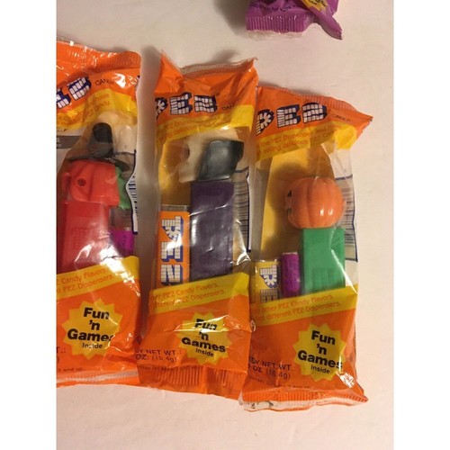 Lot Of 9 Holiday Pez Dispensers Santa, Frosty, Witch, Skull, Pumpkin, E. Bunny - Picture 3 of 4