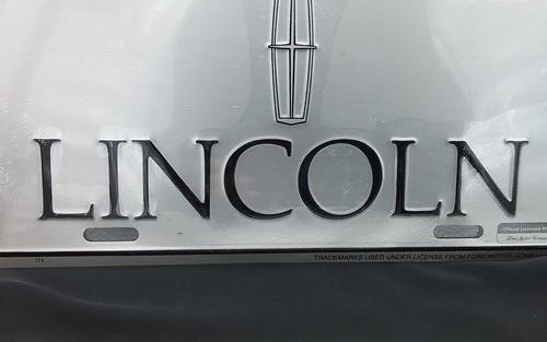 FORD MOTOR COMPANY OFFICIAL LINCOLN SILVER LICENSE PLATE OEM VTG NOS NEW SEALED - Foto 12 di 14