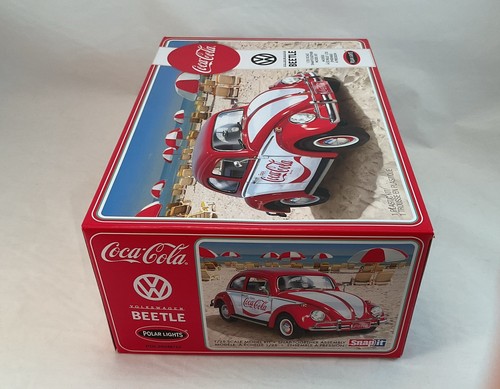 Polar Lights 1/25 Scale Snap Model Kit Skill 3 Volkswagen Beetle Coca-Cola - Picture 5 of 6