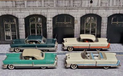 BUBY COLLECTOR'S CLASSICS 1/43 - PACKARD CARIBBEAN 1956 - PIECES 4