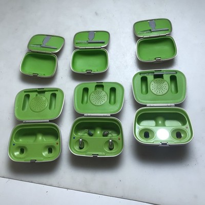 Phonak Audeo With 5 Extra Cases