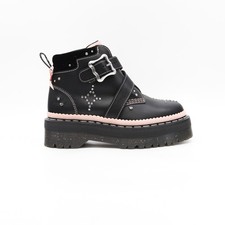 Dr. Martens CAITIE Boots