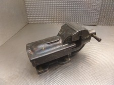 Alter Massiver  Schraubstock  Spannweite 10cm, Backenbreite 8cm-Gewicht 8Kg