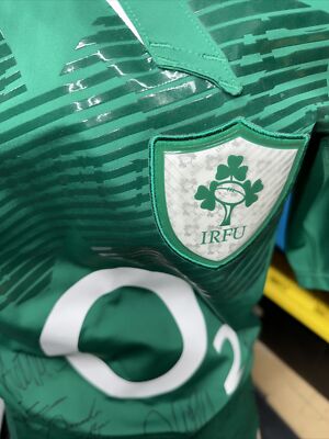 2013 Puma Ireland IRFU O2 Rugby Jersey Shirt Size M Green Signed 