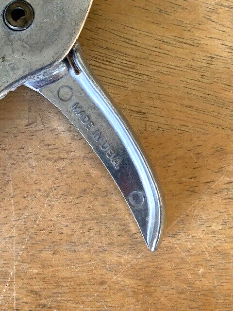 Vintage Irvin Ware Handheld Citrus Juicer Lemon Squeezer Aluminum