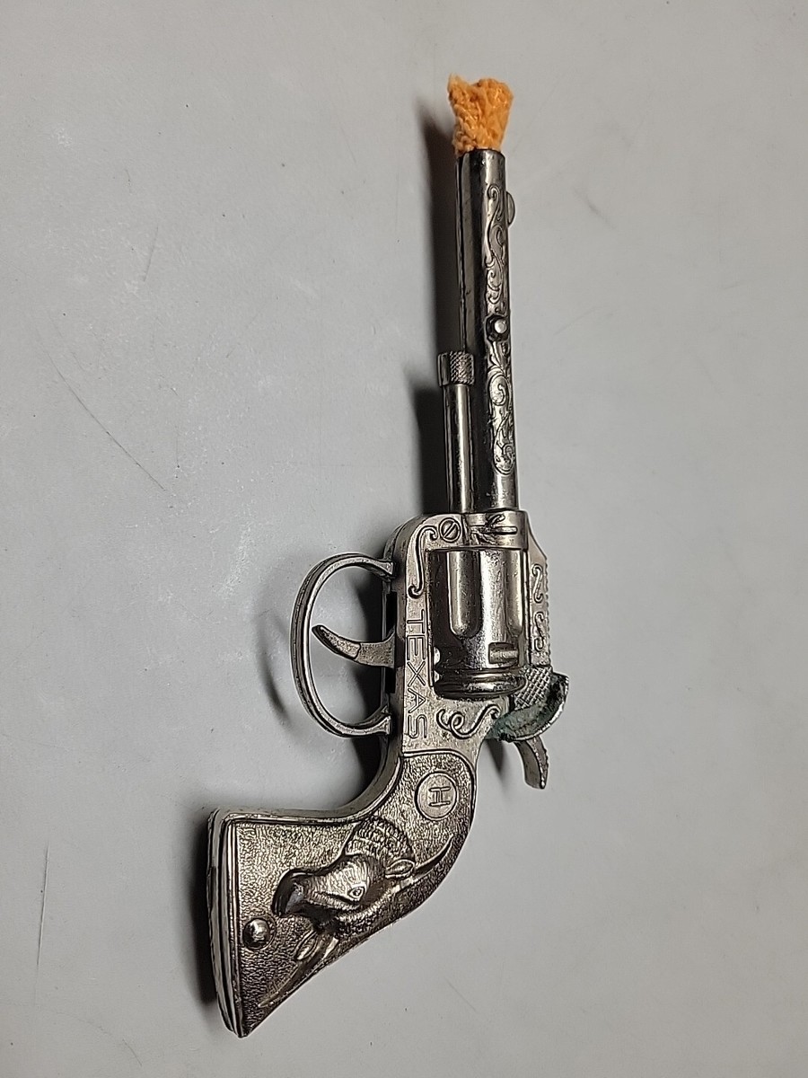 W•Vintage Hubley Single Shot Texas Die Cast Cap Gun Toy Longhorn