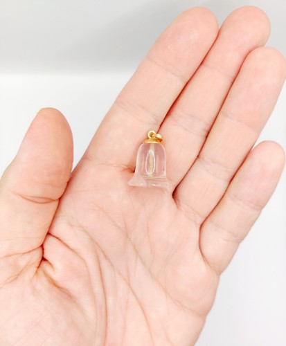 Colgante vintage de oro rosa 18k adornado con cuarzo rosa en forma de campana - Imagen 8 de 8