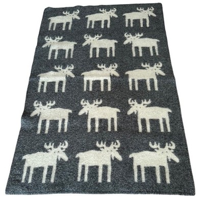 Kilppan Lambs Wool Blanket 36'' X 52'' Gray White Reindeer New Soft Cozy