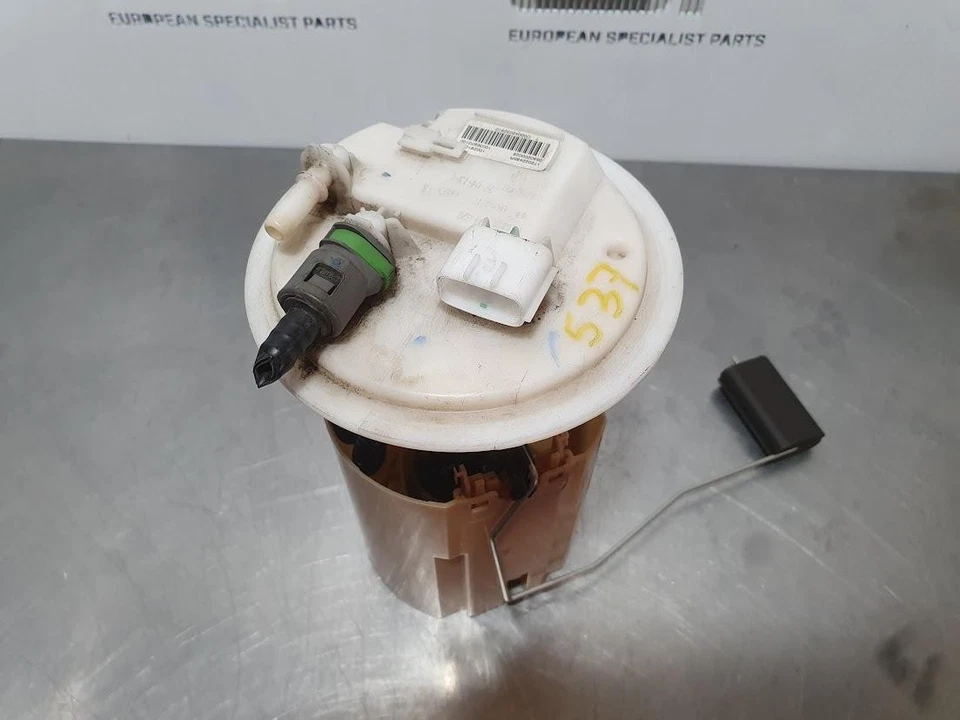 RENAULT MEGANE FUEL PUMP X32/X95, 09/10-05/16 172022485R - image 2 of 4