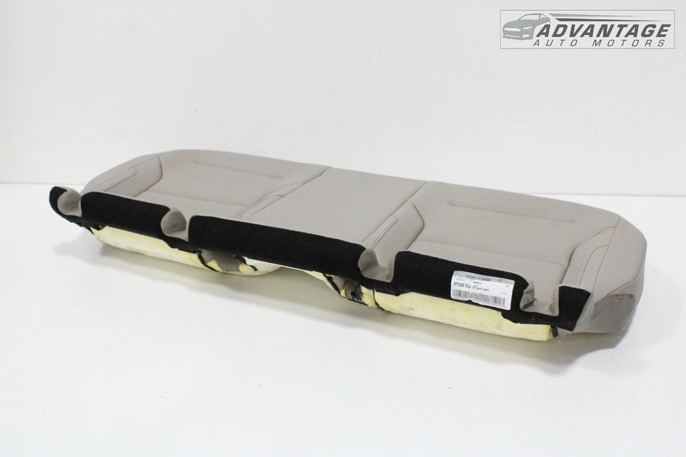 Volkswagen Golf Alltrack 2017-2019 trasero segunda fila asiento inferior cojín OEM Foto 3 de 4