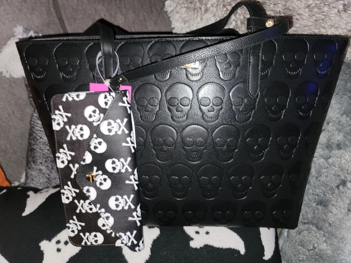 The Betsey Johnson Skull Purse - Mad Like Alyce