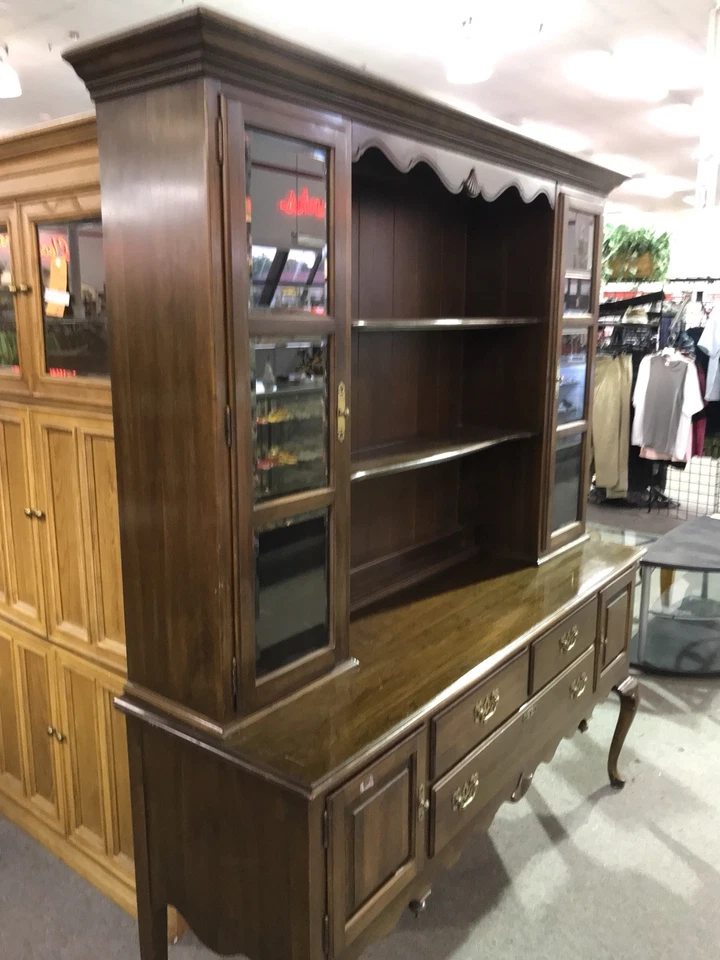 Ethan Allen Cupboard China Cabinet - Image 3 of 4