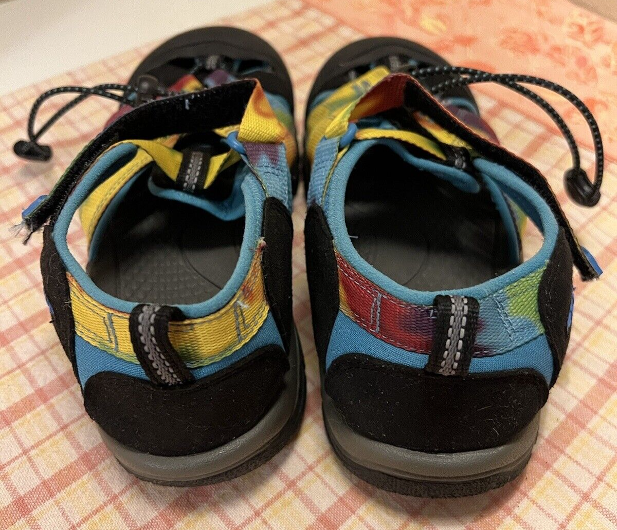 Sandali Keen arcobaleno tie dye bambini giovani taglia 4 scarpe da acqua Newport ottime condizioni