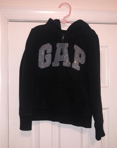black gap sweatshirt