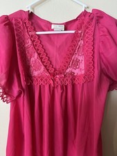 Nightgown Vtg Kelly Reed Lingerie Dark Pink V Neck Nylon Lace Sz S Short Sleeve