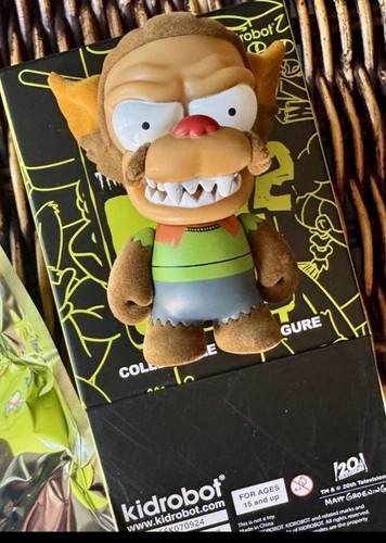 SIMPSONS x Kidrobot WEREWOLF NED FLOCKED ! Treehouse of Horror series 2 MINT NEW - Picture 6 of 7