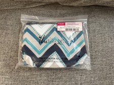 Thirty One Mini Zipper Pouch In Dotty Chevron New