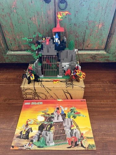 Lego Castle Dragon Knights Set 6076 Dark Dragon's Den With Manual 99% Complete