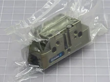 SCHUNK 371099 PNEUMATIC UNIVERSAL GRIPPER BH0088