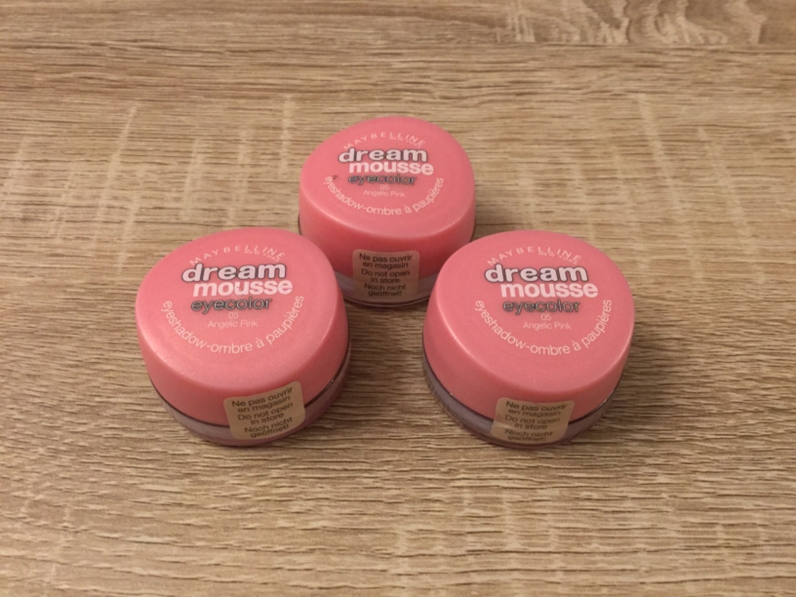 Maybelline 3 x Dream Mousse Eyecolor. 05 Angelic Pink. Makeup, Eye Shadow.