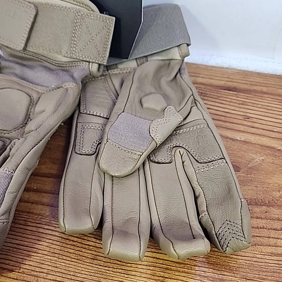 Blackhawk S.O.L.A.G. Recon Duty Assault Gloves Touch Screen Compatible Leather - Image 4 of 4