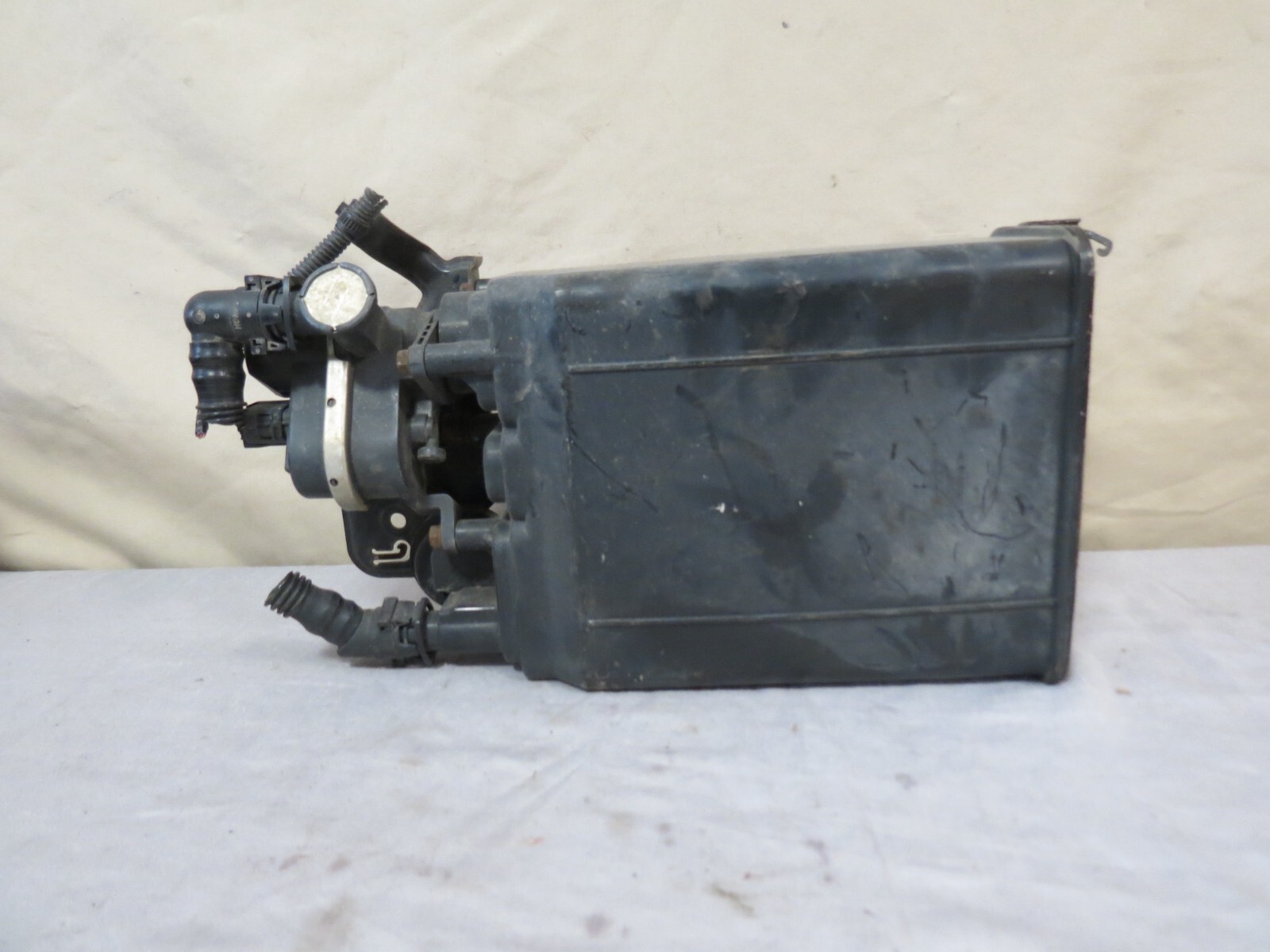 06 07 08 09 4Runner 0711 FJ Cruiser Fuel Vapor Charcoal Canister 77740