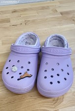 Crocs lavender purple Classic Lined Clogs with Jibbitz charms. - Size M6/W8
