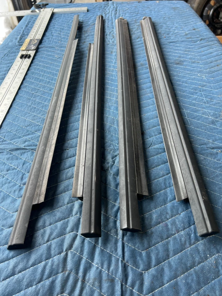 Volvo 740 940 1989-1995 sedán izquierda derecha ventana trasera juego de 4 sellos OEM #3747EM Foto 2 de 4