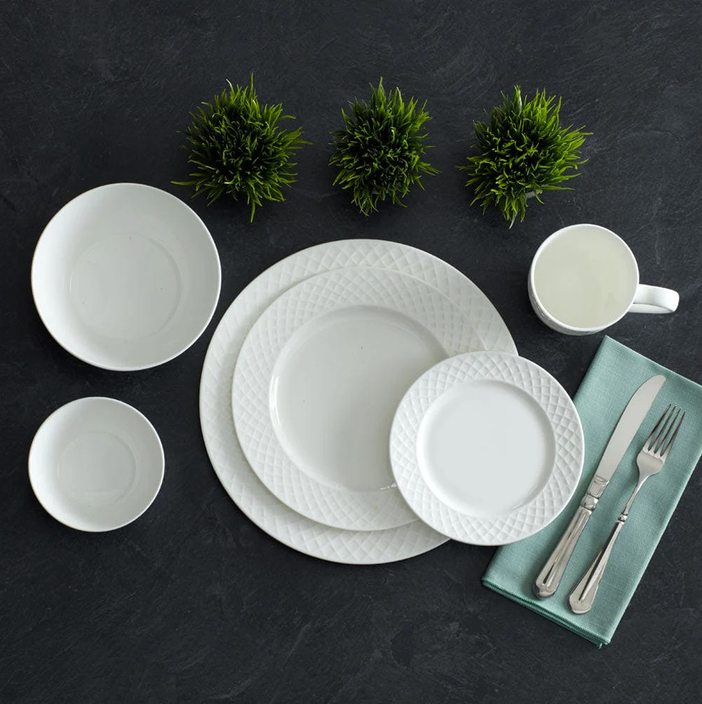 Mikasa Trellis Dinner Plates - Set of 4