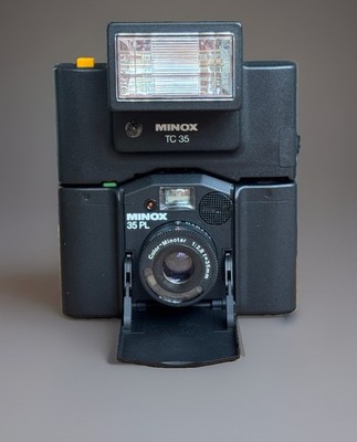 Minox 35 PL Analoge 35mm Kamera mit Minox TC 35 Blitz Set, Top Kompaktkamera