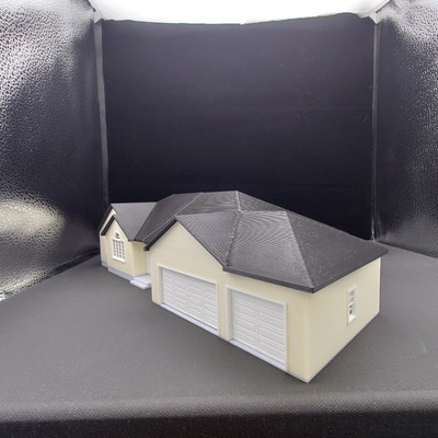 Mirrored!-1:64 Reversed Ranch w/ 3 Car Garage, cream, black roof