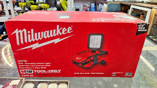 Milwaukee 2358-20 Rover M18 Clamping Flood Light New!!(Tool Only)