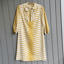 R K Originals - 60s Authentic Vintage Mod Cream/Mustard Print Shift Dress w/ Sta