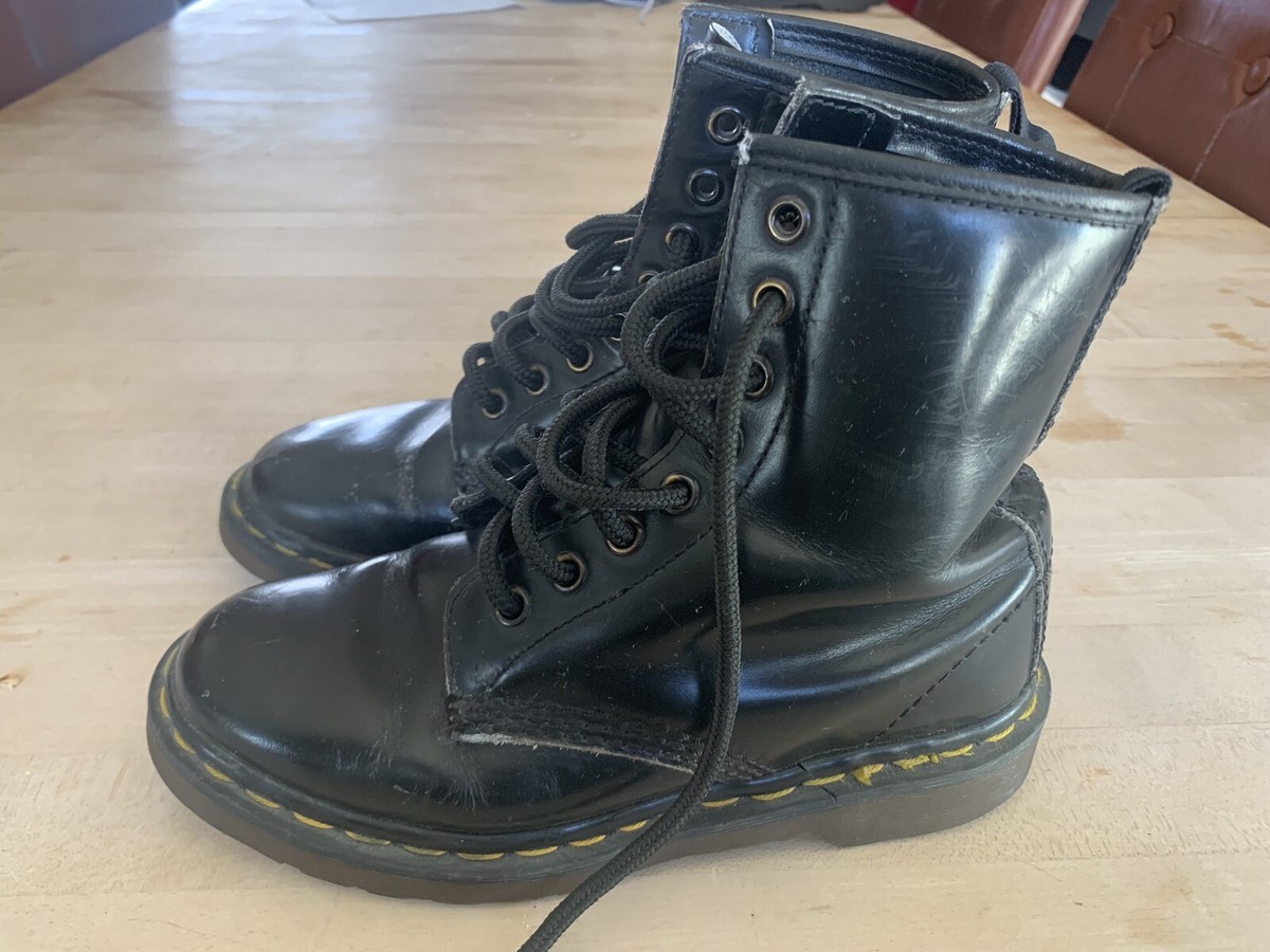 VTG DR MARTEN BLACK SZ 4 MADE IN ENGLAND 8 EYE LACE UP DOCS