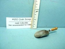 Miniature Grain Scoop #692 Handcrafted Sir Thomas Thumb 1/12