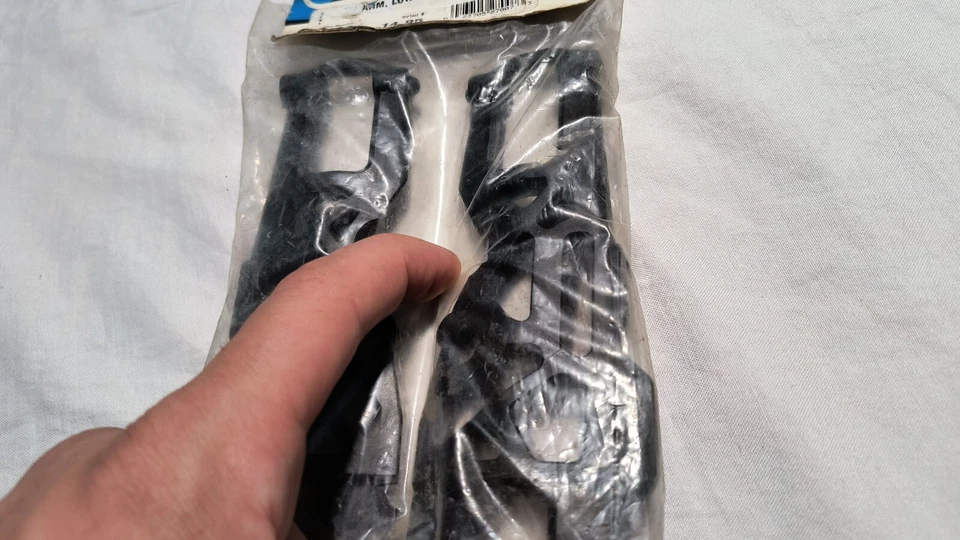 Ofna Vintage Unopened ARM, LOWER FRONT PAIR #27007 New Parts! - Image 4 of 4