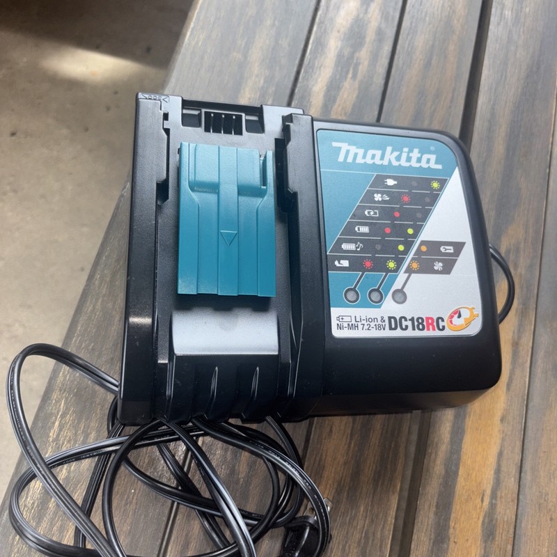 Makita DC18RC Battery Charger