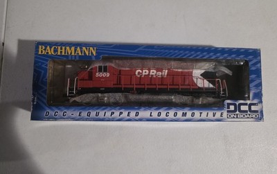 Bachman DCC On Board GP35 Diesel Loco #5009 CP Rail 60710