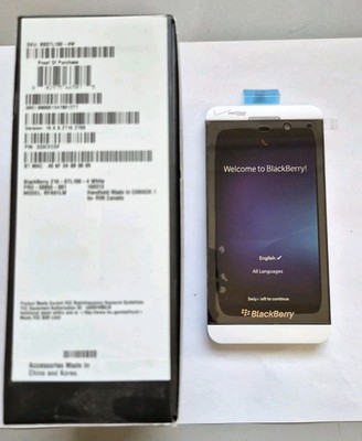 BlackBerry Z10 STL100-4 White 16GB Smartphone Verizon - BRAND NEW