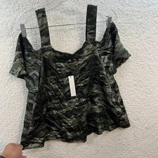 Sanctuary Clothing Women’s Designer Camo Cold Shoulder Blouse Extra Small NWT
