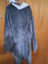 Cozy Oversized Sweatshirt, Warm Fleece Hooded Sweater with Sleeves Giant Pocket